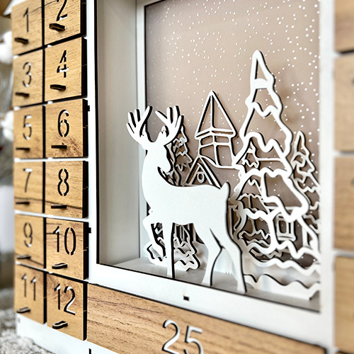 Адвент календар Казковий будиночок з фігурками на 25 днів з вирізаними цифрами, LED підсвітка, DIY конструктор - фото 2