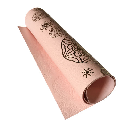 Skóra PU do oprawiania ze złotym tłoczeniem, wzór Złote serwetki brzoskwiniowe, 50cm x 25cm  - Fabrika Decoru