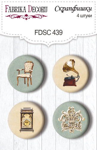 Set mit 4 Flair-Buttons zum Scrapbooking von Family Heritage #439 - Fabrika Decoru