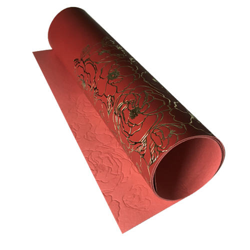 Skóra PU do oprawiania ze złotym tłoczeniem, wzór Golden Pion Red, 50cm x 25cm  - Fabrika Decoru