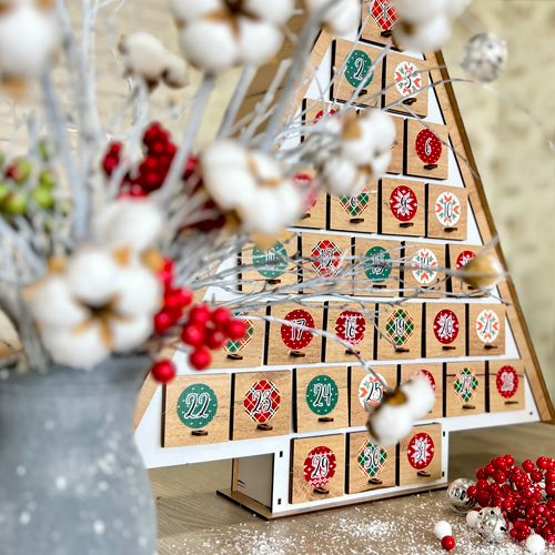Adventskalender für 31 Tage Weihnachtsbaum mit Aufklebern Zahlen, DIY - foto 2  - Fabrika Decoru