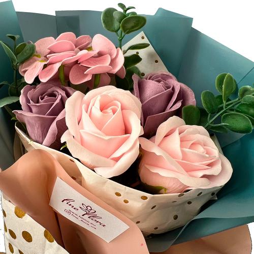 Bouquet in a design wrap “Delicate pink with vintage purple” - foto 0