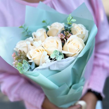 Bouquet of 7 Cream Roses “Elegance” - 2 Bouquet of 7 Cream Roses “Elegance” - 2