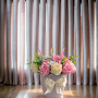Blumenarrangement  „Zärtlichkeit“, 250 x 250 x 260 mm