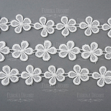 Lace White 35mm