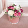 "The Magic of Love" composition with soap foam flowers in a hat box, 250 x 250 x 300 mm - 2