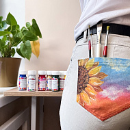 Малюнок на джинсах фарбами для тканини від Фабрики Декору - фото